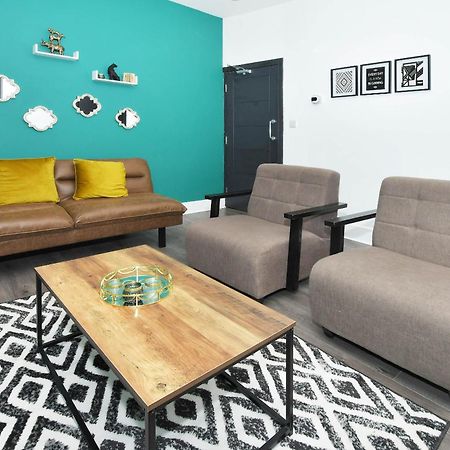 Townhouse @ 202 Walthall Street クルー エクステリア 写真