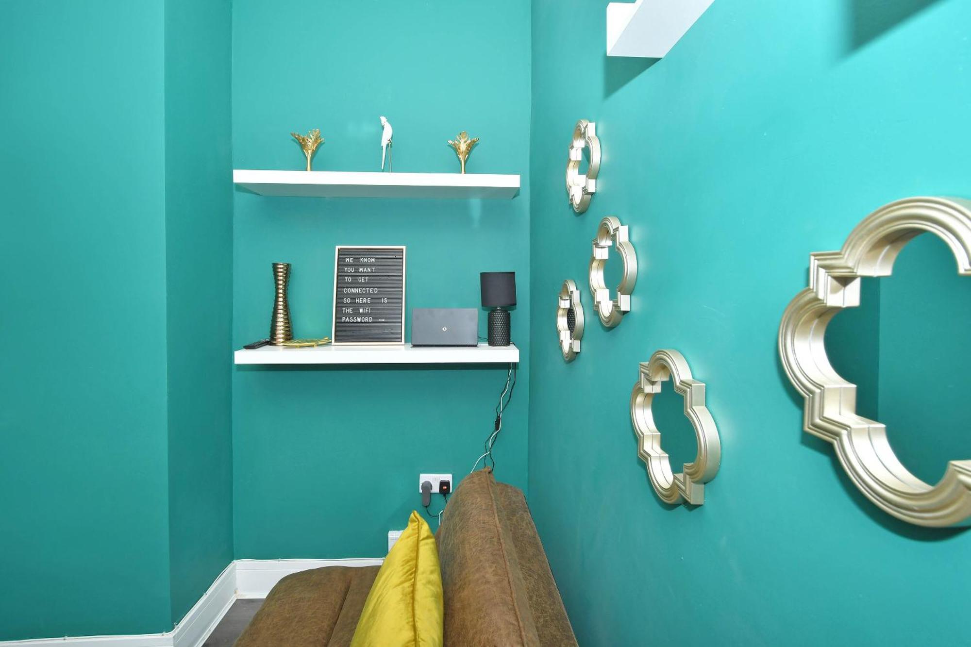 Townhouse @ 202 Walthall Street クルー エクステリア 写真
