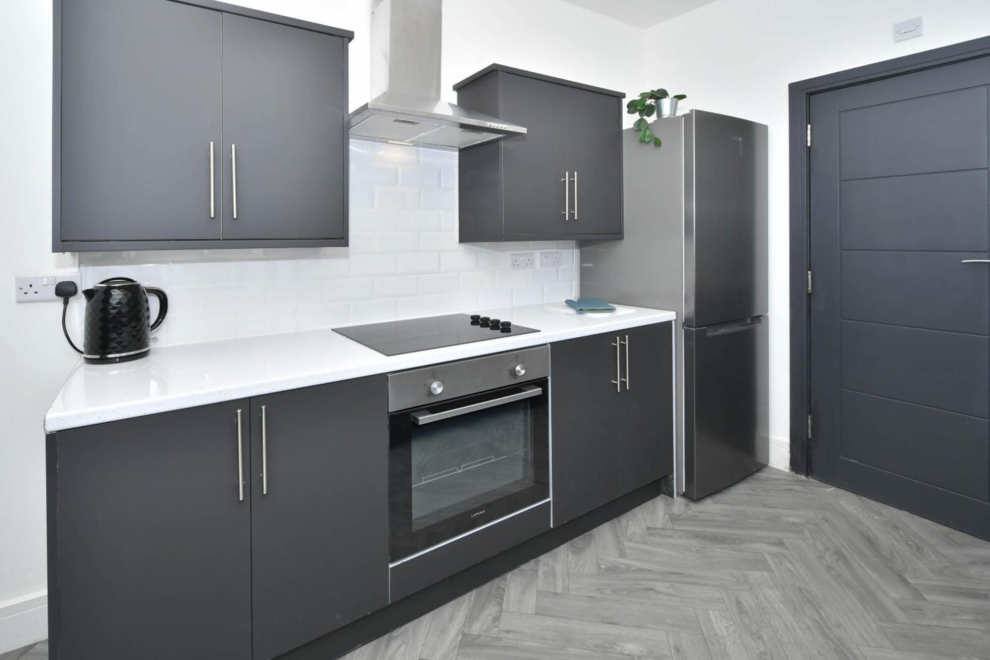 Townhouse @ 202 Walthall Street クルー エクステリア 写真